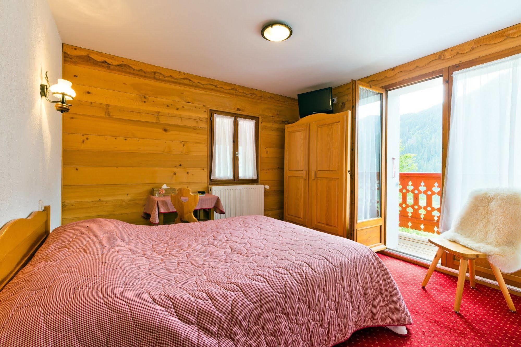 Le Roitelet Hotell Châtel Exteriör bild